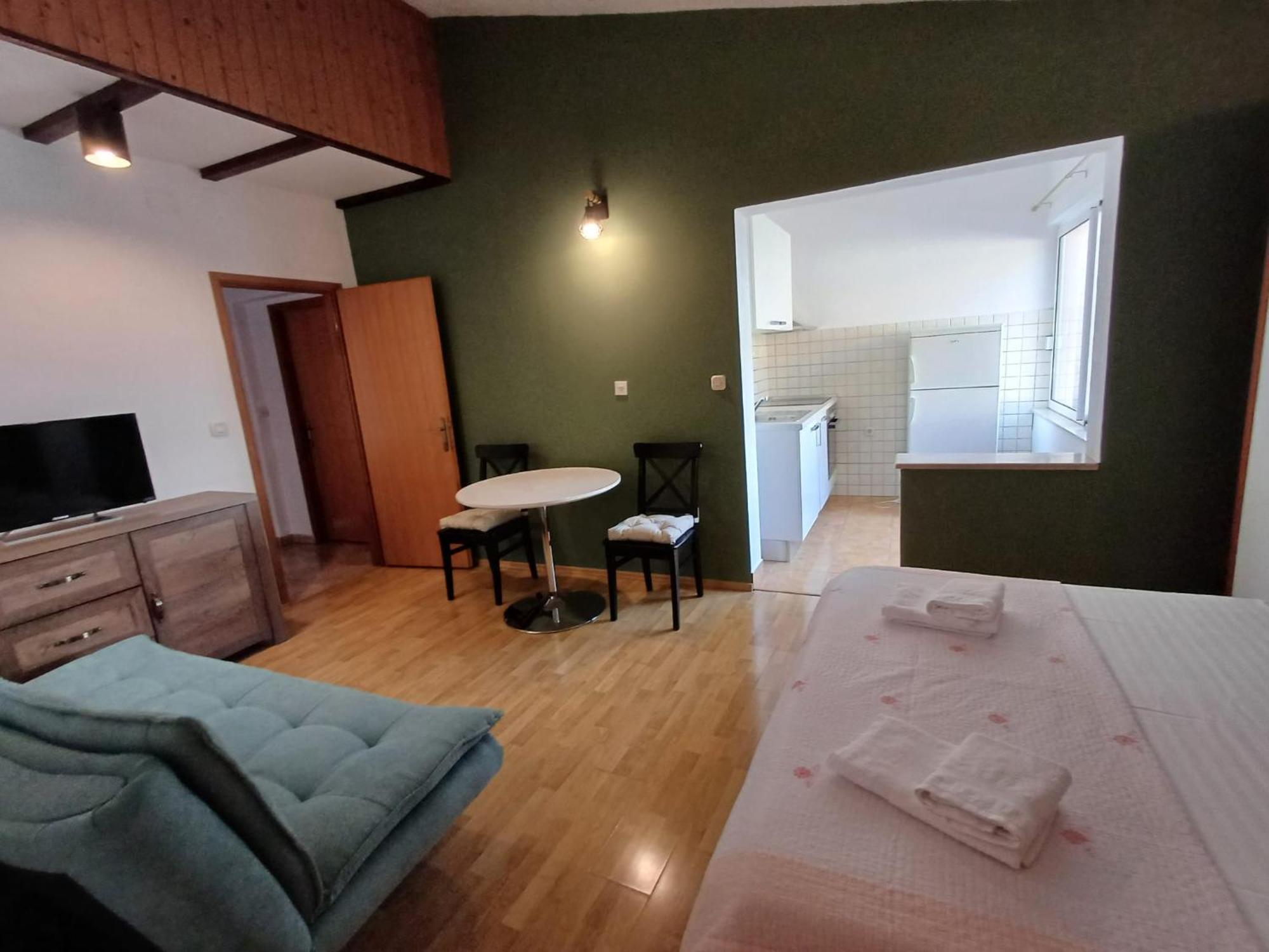 Apartmani Miki Podgora Eksteriør billede
