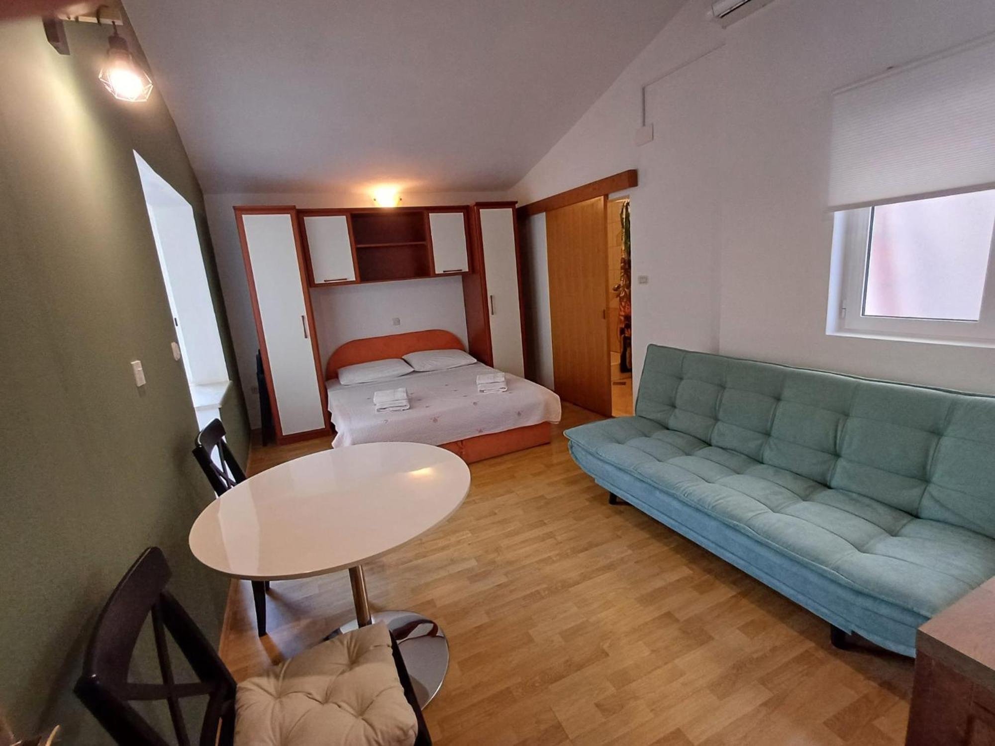 Apartmani Miki Podgora Eksteriør billede