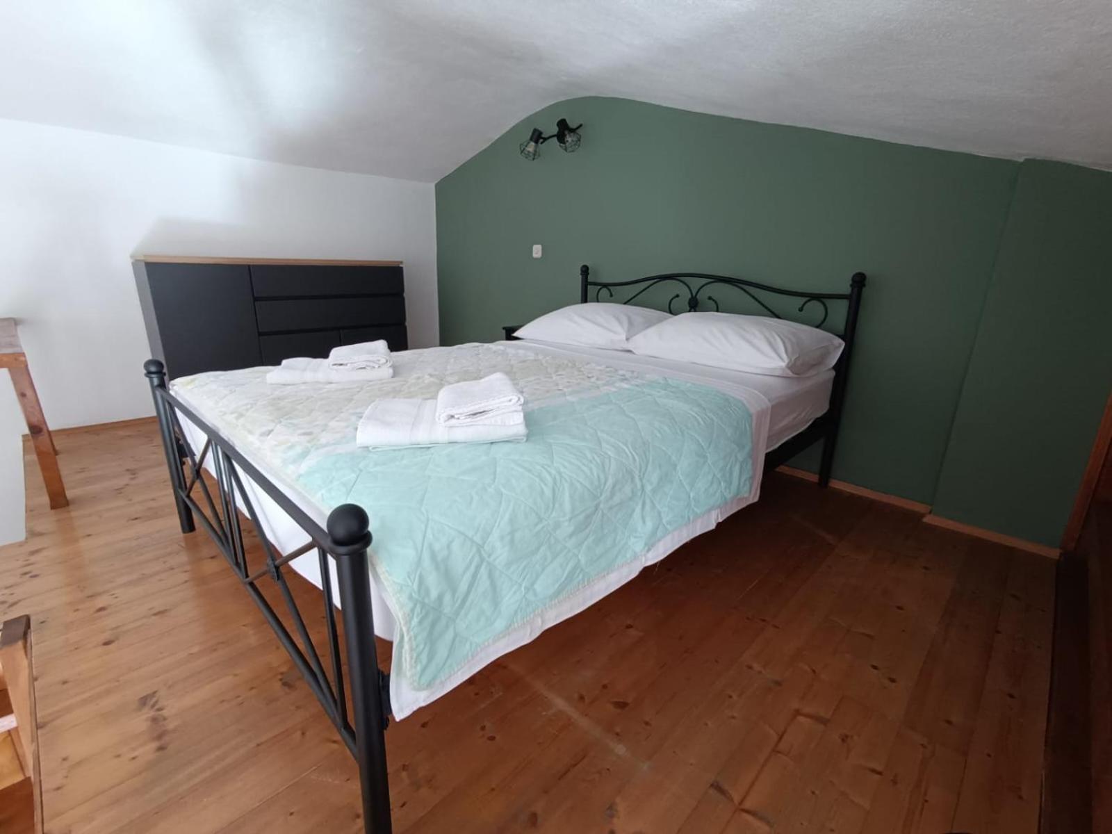 Apartmani Miki Podgora Eksteriør billede