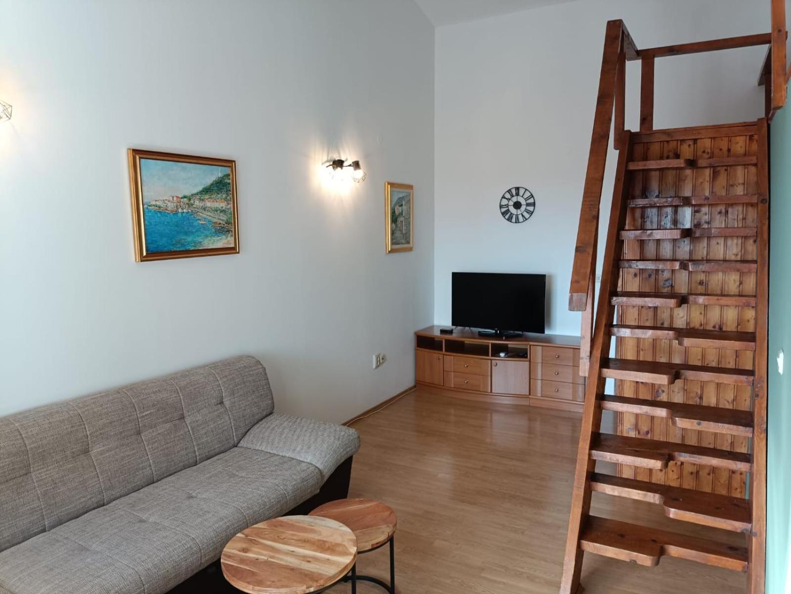 Apartmani Miki Podgora Eksteriør billede