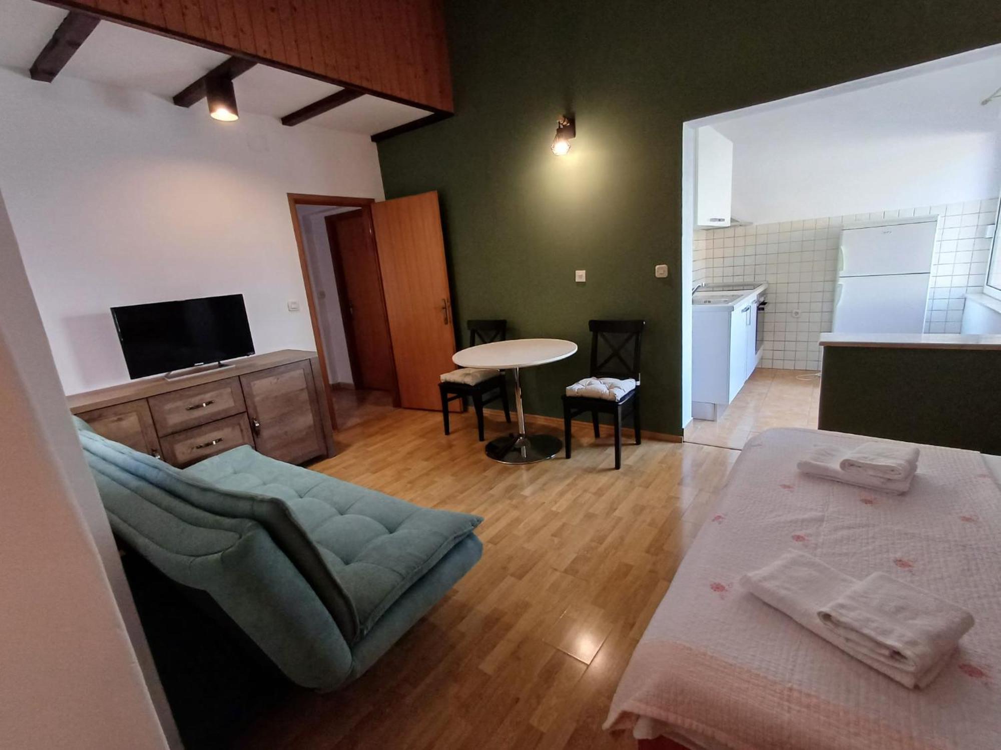 Apartmani Miki Podgora Eksteriør billede