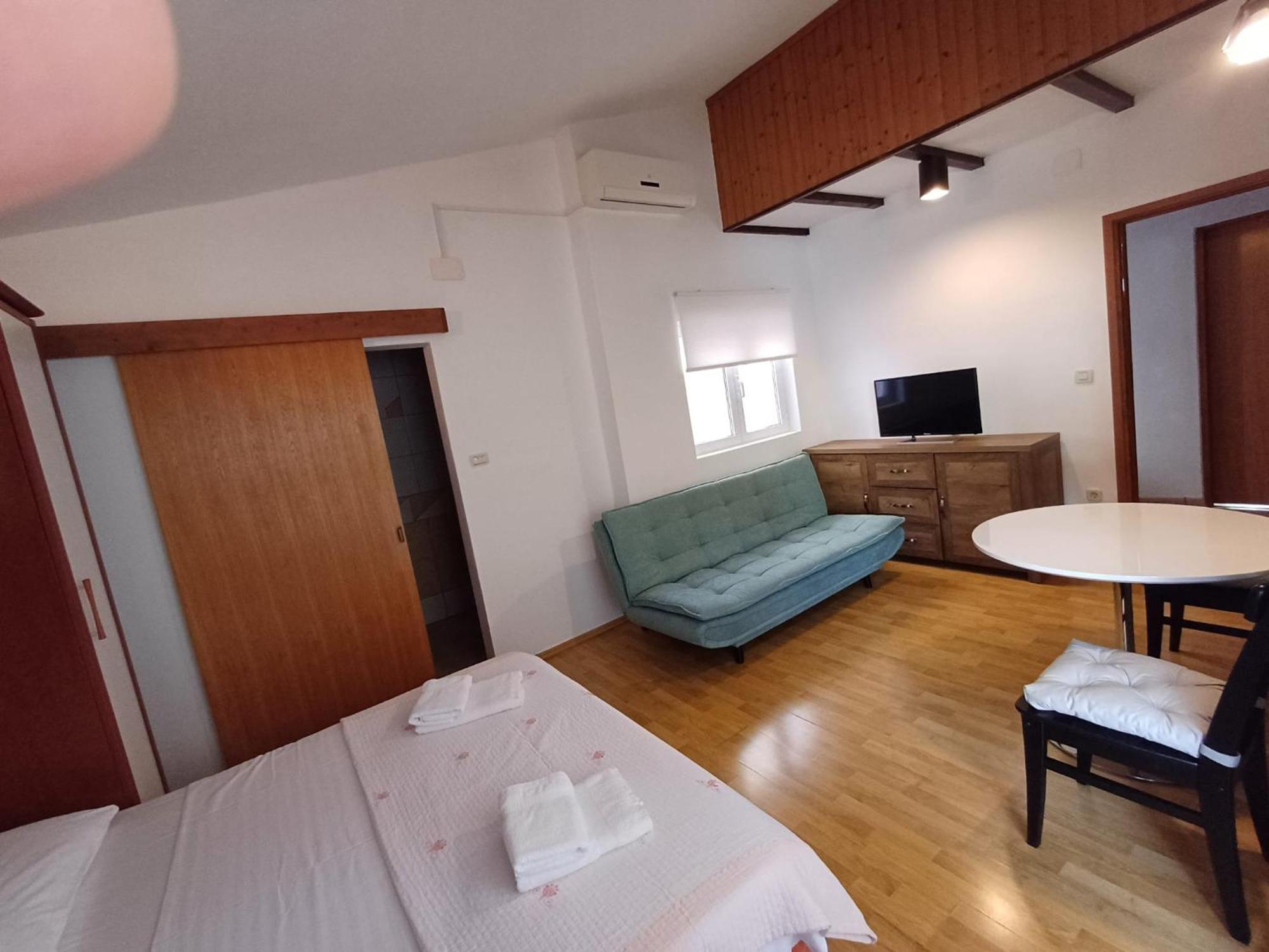 Apartmani Miki Podgora Eksteriør billede